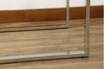 ★I様専用・ご決済用★中古　オーダー製作品　廃番　AIDEC MODERN(アイデックモダン)　ZONE(ゾーン)52G　ステンレス脚とガラストップの組み合わせがクールでおしゃれなローテーブル(センターテーブル、コーヒーテーブル、カフェテーブル、サイドテーブル)(定価約14万5千円)(R-069837)
