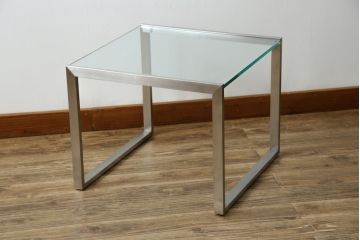 中古　オーダー製作品　廃番　AIDEC MODERN(アイデックモダン)　ZONE(ゾーン)52G　ステンレス脚とガラストップの組み合わせがクールでおしゃれなローテーブル(センターテーブル、コーヒーテーブル、カフェテーブル、サイドテーブル)(定価約14万5千円)(R-069838)
