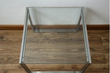 中古　オーダー製作品　廃番　AIDEC MODERN(アイデックモダン)　ZONE(ゾーン)52G　ステンレス脚とガラストップの組み合わせがクールでおしゃれなローテーブル(センターテーブル、コーヒーテーブル、カフェテーブル、サイドテーブル)(定価約14万5千円)(R-069838)
