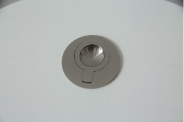 中古　美品　アクタス取り扱い　ドイツ製　TECTA(テクタ)　昇降機能付きが嬉しいシンプルでモダンなサイドテーブル(エンドテーブル、ナイトテーブル、花台、飾り台)(定価約8万円)(R-069839)