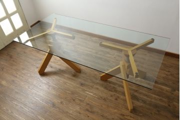 中古　Cassina(カッシーナ)取り扱い　De Padova(デ・パドヴァ)社　VIDUN(ヴィドゥン)　ヴィコ・マジストレッティデザイン　支柱を回して高さが調節できるガラステーブル(ダイニングテーブル、食卓、4人掛け、6人掛け)(定価約80〜90万円)(R-069843)
