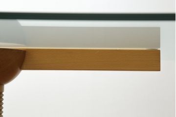 中古　Cassina(カッシーナ)取り扱い　De Padova(デ・パドヴァ)社　VIDUN(ヴィドゥン)　ヴィコ・マジストレッティデザイン　支柱を回して高さが調節できるガラステーブル(ダイニングテーブル、食卓、4人掛け、6人掛け)(定価約80〜90万円)(R-069843)