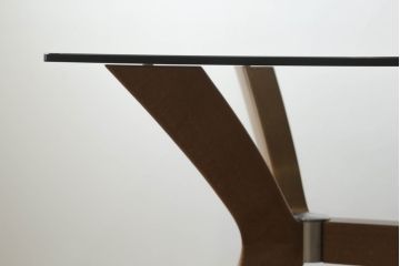 中古　Calligaris(カリガリス)　TOKYO(トーキョー)　X型にデザインされた脚が目を引くガラストップダイニングテーブル(食卓、4人掛け、6人掛け)(定価約20万円)(R-069844)