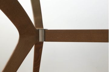 中古　Calligaris(カリガリス)　TOKYO(トーキョー)　X型にデザインされた脚が目を引くガラストップダイニングテーブル(食卓、4人掛け、6人掛け)(定価約20万円)(R-069844)