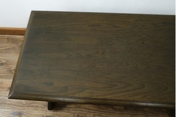 中古　神戸洋家具　永田良介商店　ユニークな脚のデザインが目を引くシックなセンターテーブル　(R-069846)