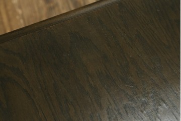 中古　神戸洋家具　永田良介商店　ユニークな脚のデザインが目を引くシックなセンターテーブル　(R-069846)