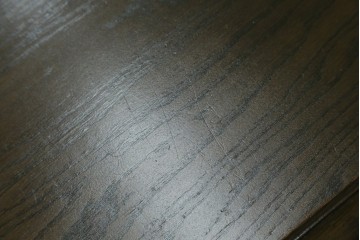 中古　神戸洋家具　永田良介商店　ユニークな脚のデザインが目を引くシックなセンターテーブル　(R-069846)