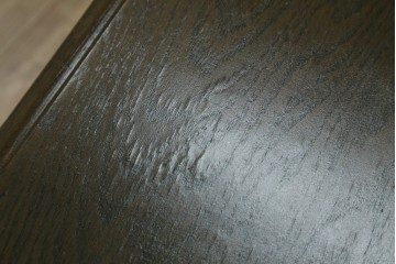 中古　神戸洋家具　永田良介商店　ユニークな脚のデザインが目を引くシックなセンターテーブル　(R-069846)