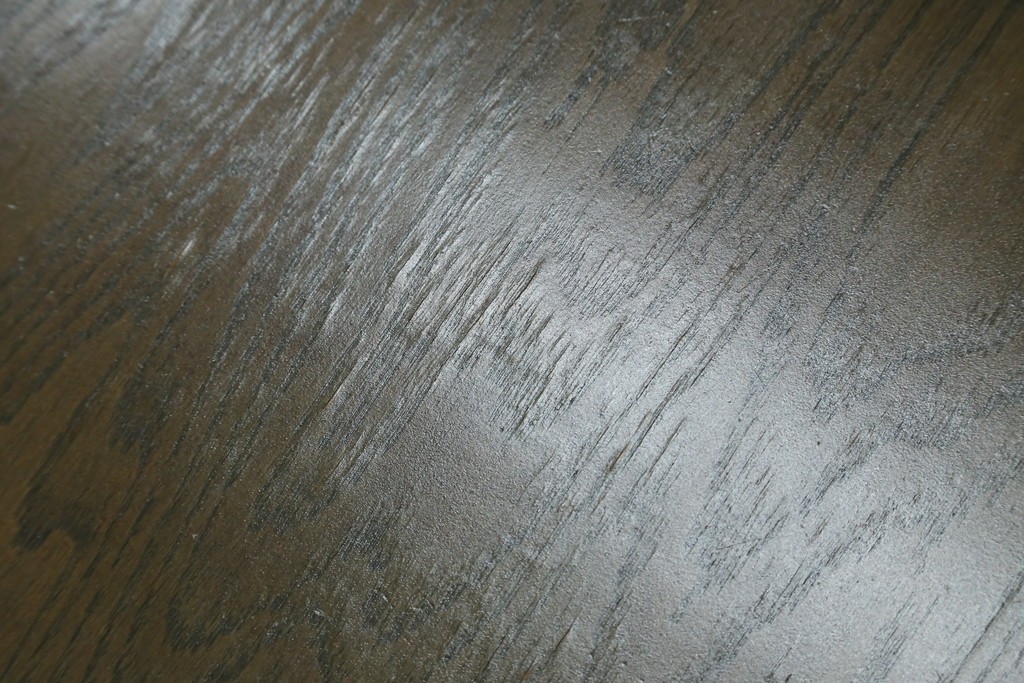 中古　神戸洋家具　永田良介商店　ユニークな脚のデザインが目を引くシックなセンターテーブル　(R-069846)