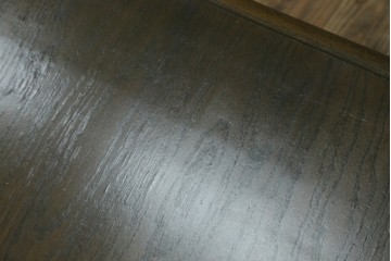 中古　神戸洋家具　永田良介商店　ユニークな脚のデザインが目を引くシックなセンターテーブル　(R-069846)