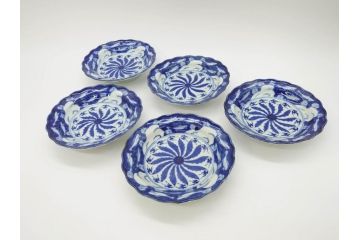 江戸〜明治　伊万里　染付　約17cm　5.6寸　魚花紋と色合いが涼しげな輪花皿5枚セット(五寸六分、中皿、和食器)(R-069856)