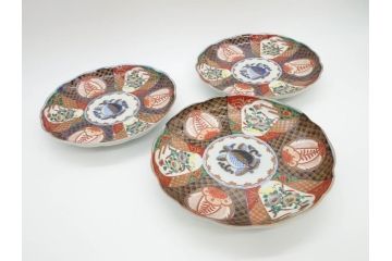 明治期　伊万里焼　錦手　金襴手　染錦　二重角富(角冨)　金彩　色絵　桃図　草花文　8寸皿　約25cm　煌びやかで豪華な絵付けの大皿3枚セット(深皿、和皿、和食器、八寸)(R-069861)