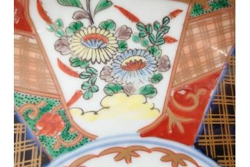 明治期　伊万里焼　錦手　金襴手　染錦　二重角富(角冨)　金彩　色絵　桃図　草花文　8寸皿　約25cm　煌びやかで豪華な絵付けの大皿3枚セット(深皿、和皿、和食器、八寸)(R-069861)