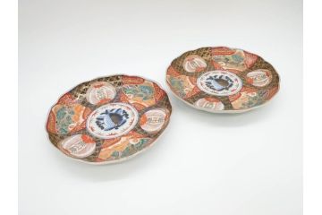明治期　伊万里焼　錦手　金襴手　染錦　二重角富(角冨)　金彩　色絵　桃図　7.7寸皿　約24cm　煌びやかで豪華な絵付けの中皿2枚セット(深皿、和皿、和食器、七寸七分)(R-069862)