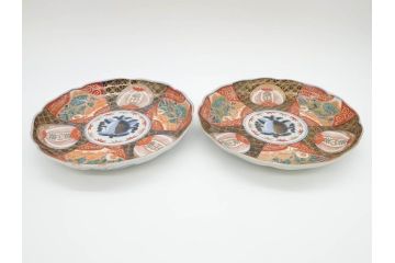 明治期　伊万里焼　錦手　金襴手　染錦　二重角富(角冨)　金彩　色絵　桃図　7.7寸皿　約24cm　煌びやかで豪華な絵付けの中皿2枚セット(深皿、和皿、和食器、七寸七分)(R-069862)
