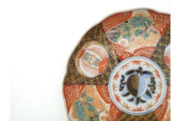 明治期　伊万里焼　錦手　金襴手　染錦　二重角富(角冨)　金彩　色絵　桃図　7.7寸皿　約24cm　煌びやかで豪華な絵付けの中皿2枚セット(深皿、和皿、和食器、七寸七分)(R-069862)