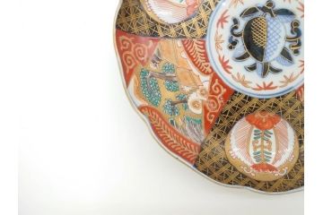 明治期　伊万里焼　錦手　金襴手　染錦　二重角富(角冨)　金彩　色絵　桃図　7.7寸皿　約24cm　煌びやかで豪華な絵付けの中皿2枚セット(深皿、和皿、和食器、七寸七分)(R-069862)