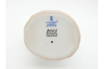 スペイン　リヤドロ　LLADRO　2005 EVENTS CREATION　思い出の丘　クリスマスツリー　優しい色合いと雰囲気が素敵なフィギュリン2点セット(陶器人形、置物、オブジェ、女の子)(R-069866)