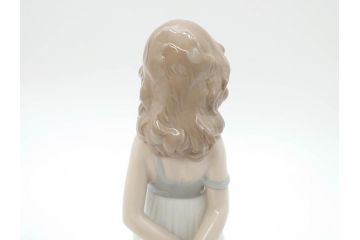 スペイン　リヤドロ　LLADRO　2005 EVENTS CREATION　思い出の丘　クリスマスツリー　優しい色合いと雰囲気が素敵なフィギュリン2点セット(陶器人形、置物、オブジェ、女の子)(R-069866)