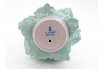 スペイン　リヤドロ　LLADRO　2005 EVENTS CREATION　思い出の丘　クリスマスツリー　優しい色合いと雰囲気が素敵なフィギュリン2点セット(陶器人形、置物、オブジェ、女の子)(R-069866)