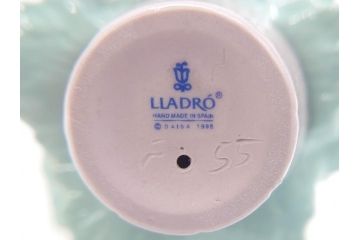 スペイン　リヤドロ　LLADRO　2005 EVENTS CREATION　思い出の丘　クリスマスツリー　優しい色合いと雰囲気が素敵なフィギュリン2点セット(陶器人形、置物、オブジェ、女の子)(R-069866)