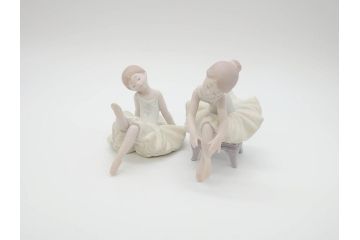 スペイン　リヤドロ　LLADRO　リトルバレリーナ　出番前　くつろぎ　しなやかなフォルムで優美な印象のフィギュリン2体(バレエ、陶器人形、置物、オブジェ)(R-069867)