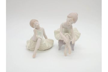 スペイン　リヤドロ　LLADRO　リトルバレリーナ　出番前　くつろぎ　しなやかなフォルムで優美な印象のフィギュリン2体(バレエ、陶器人形、置物、オブジェ)(R-069867)
