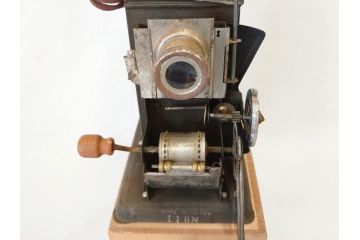 当時物　戦前　ライオン　LION　MADE IN JAPAN　フィルム12本付き　映写機セット(R-069870)