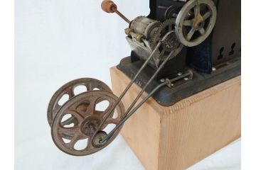当時物　戦前　ライオン　LION　MADE IN JAPAN　フィルム12本付き　映写機セット(R-069870)