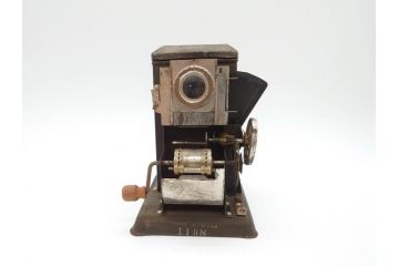 当時物　戦前　ライオン　LION　MADE IN JAPAN　フィルム12本付き　映写機セット(R-069870)