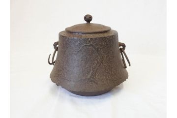 岩手南部　味わい深い雰囲気漂う風炉・乃富・五徳3点セット(茶道具、盛耕堂?、茶器、風炉、釜)(R-069871)