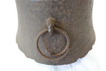 岩手南部　味わい深い雰囲気漂う風炉・乃富・五徳3点セット(茶道具、盛耕堂?、茶器、風炉、釜)(R-069871)