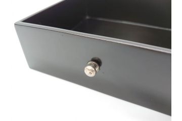 昭和初期　時代物　漆器　木製　梅と菊の蒔絵が目を惹く菓子箪笥(小引き出し、共箱付き)(R-069886)