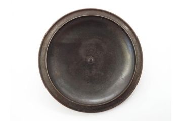 時代物　貫禄ある佇まいが目を惹く茶釜(茶道具、煎茶道具、風呂釜、霰、あられ、共箱付き)(R-069887)