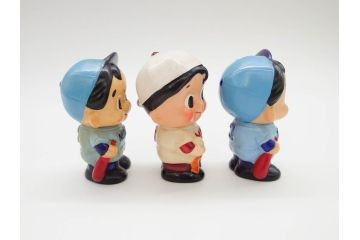 三井　三菱　三和　常陽　協和　東京信用　富士　住友信託　E.S.&A.　野球坊や　シンドバットの冒険　とんでけブッチー　貯金箱18点(銀行フィギュア、人形、ソフビ、ノベルティー、白鳥、犬、ミッキーマウス、デール、置物)(R-069888)