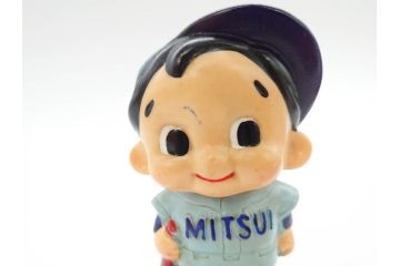 三井　三菱　三和　常陽　協和　東京信用　富士　住友信託　E.S.&A.　野球坊や　シンドバットの冒険　とんでけブッチー　貯金箱18点(銀行フィギュア、人形、ソフビ、ノベルティー、白鳥、犬、ミッキーマウス、デール、置物)(R-069888)