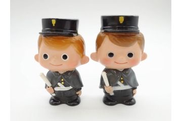 三井　三菱　三和　常陽　協和　東京信用　富士　住友信託　E.S.&A.　野球坊や　シンドバットの冒険　とんでけブッチー　貯金箱18点(銀行フィギュア、人形、ソフビ、ノベルティー、白鳥、犬、ミッキーマウス、デール、置物)(R-069888)