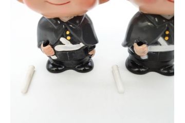 三井　三菱　三和　常陽　協和　東京信用　富士　住友信託　E.S.&A.　野球坊や　シンドバットの冒険　とんでけブッチー　貯金箱18点(銀行フィギュア、人形、ソフビ、ノベルティー、白鳥、犬、ミッキーマウス、デール、置物)(R-069888)