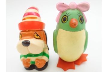 三井　三菱　三和　常陽　協和　東京信用　富士　住友信託　E.S.&A.　野球坊や　シンドバットの冒険　とんでけブッチー　貯金箱18点(銀行フィギュア、人形、ソフビ、ノベルティー、白鳥、犬、ミッキーマウス、デール、置物)(R-069888)