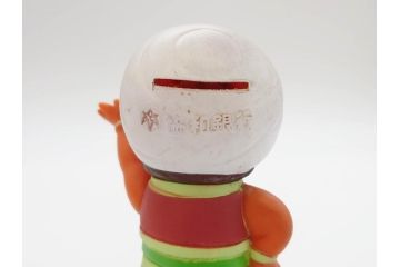 三井　三菱　三和　常陽　協和　東京信用　富士　住友信託　E.S.&A.　野球坊や　シンドバットの冒険　とんでけブッチー　貯金箱18点(銀行フィギュア、人形、ソフビ、ノベルティー、白鳥、犬、ミッキーマウス、デール、置物)(R-069888)