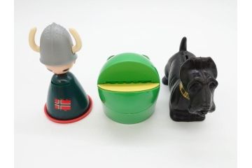 三井　三菱　三和　常陽　協和　東京信用　富士　住友信託　E.S.&A.　野球坊や　シンドバットの冒険　とんでけブッチー　貯金箱18点(銀行フィギュア、人形、ソフビ、ノベルティー、白鳥、犬、ミッキーマウス、デール、置物)(R-069888)