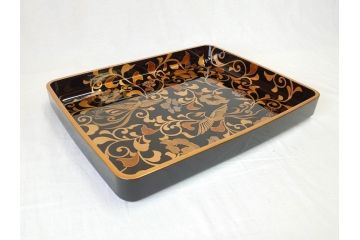 輪島塗　路幸作　鳳凰唐草蒔絵　木製　漆器　煌びやかで上品な黒蝋色広蓋(お盆、トレー、花唐草、和食器、共箱付き)(R-069892)