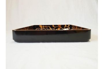 輪島塗　路幸作　鳳凰唐草蒔絵　木製　漆器　煌びやかで上品な黒蝋色広蓋(お盆、トレー、花唐草、和食器、共箱付き)(R-069892)