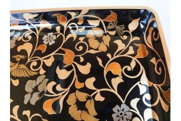 輪島塗　路幸作　鳳凰唐草蒔絵　木製　漆器　煌びやかで上品な黒蝋色広蓋(お盆、トレー、花唐草、和食器、共箱付き)(R-069892)