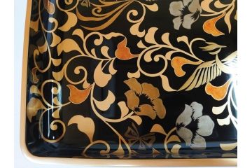 輪島塗　路幸作　鳳凰唐草蒔絵　木製　漆器　煌びやかで上品な黒蝋色広蓋(お盆、トレー、花唐草、和食器、共箱付き)(R-069892)