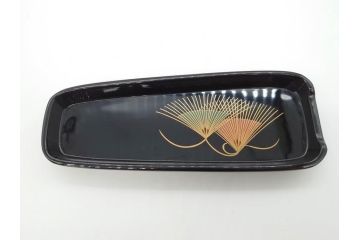 輪島塗　黒塗　松喰鶴蒔絵　七ツ揃　上質な和の空間にぴったりの屠蘇器(下り藤紋、盃、盃台、銚子、重箱、屠蘇台、箸置き、銘々皿、共箱付き)(R-069893)