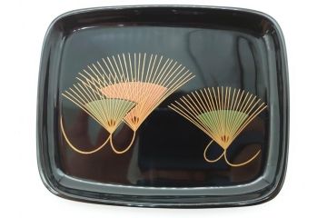 輪島塗　黒塗　松喰鶴蒔絵　七ツ揃　上質な和の空間にぴったりの屠蘇器(下り藤紋、盃、盃台、銚子、重箱、屠蘇台、箸置き、銘々皿、共箱付き)(R-069893)