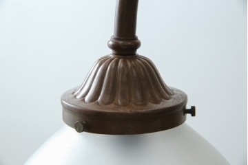 和製アンティーク　大正ロマンの雰囲気漂う古い洋館の3灯シャンデリア　(R-069901)