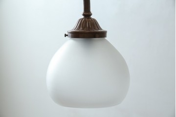 和製アンティーク　大正ロマンの雰囲気漂う古い洋館の3灯シャンデリア　(R-069901)