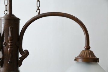 和製アンティーク　大正ロマンの雰囲気漂う古い洋館の3灯シャンデリア　(R-069901)